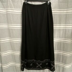 J. JILL / Black Linen Blend Embroidered Maxi Skirt Size 6